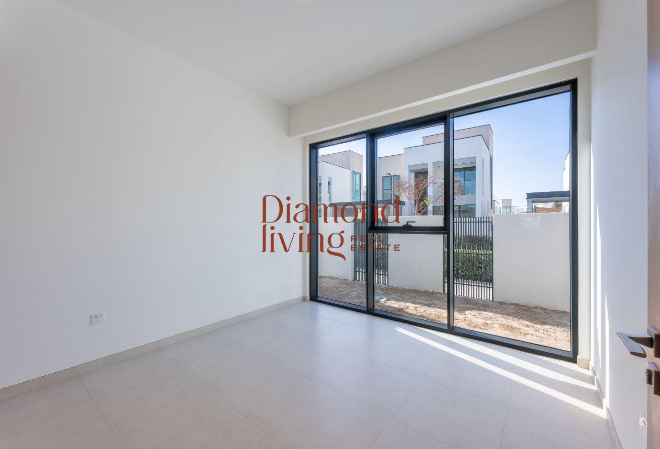 Corner Lot | Near Amenities | Multiple Options