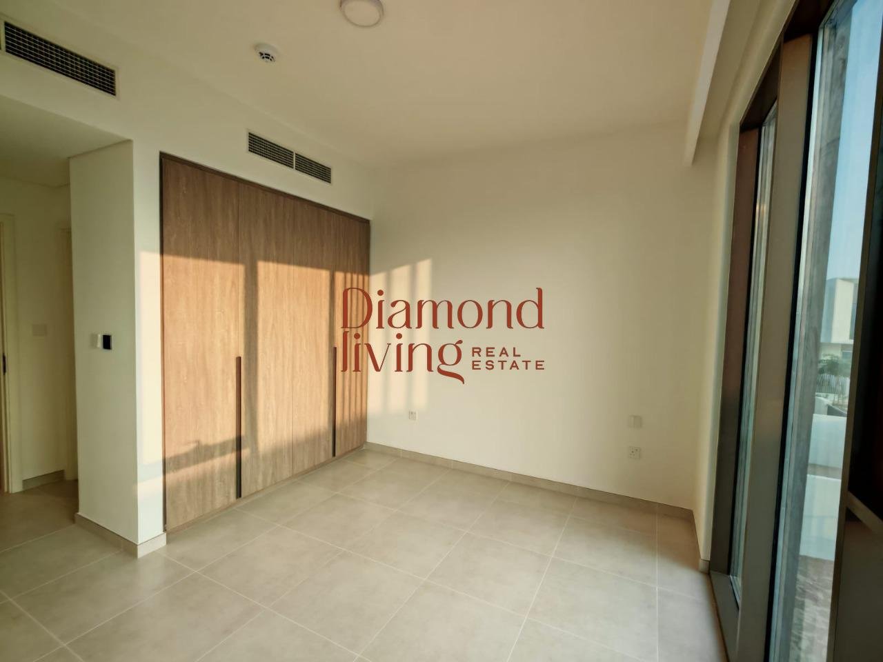 Vacant | Park View | Modern Layout