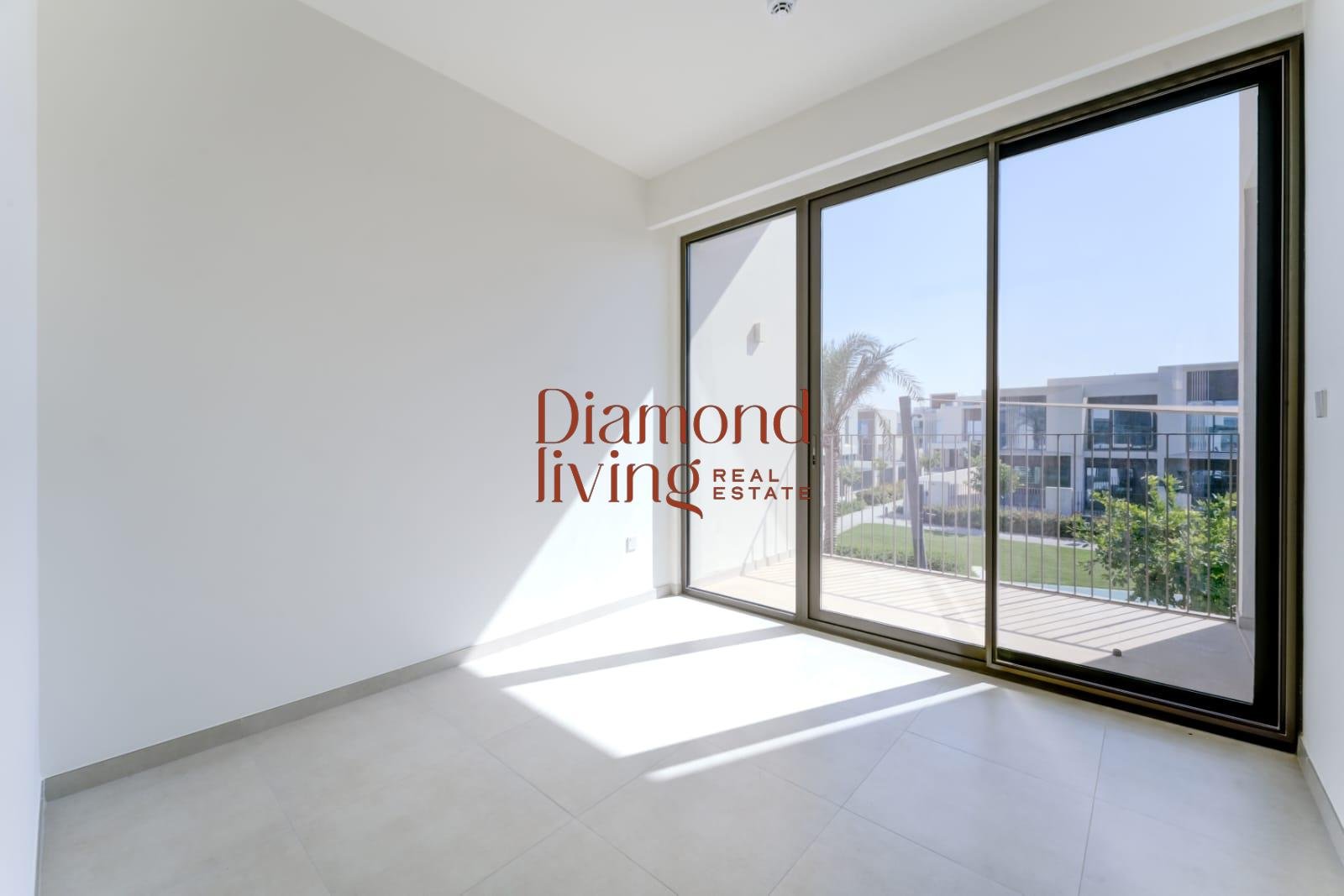 Exclusive | Single Row | Internal Location