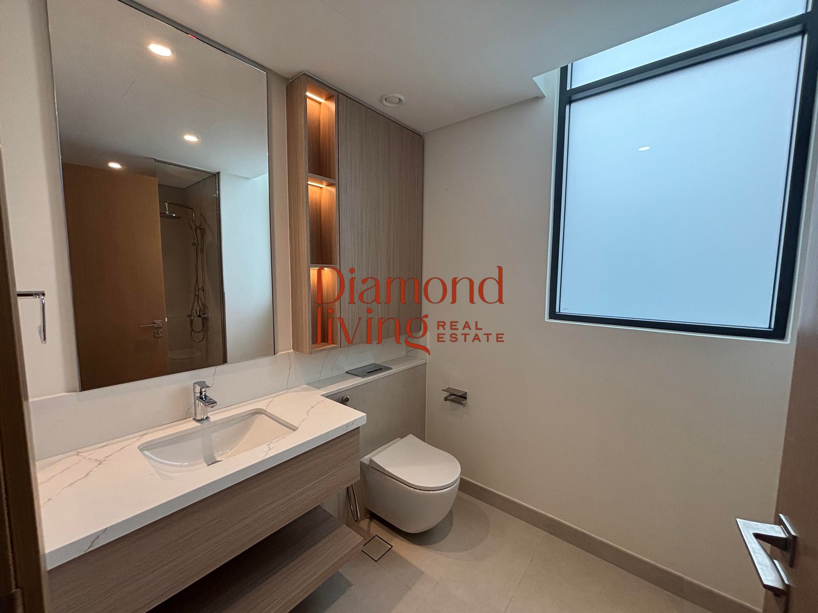 Brand New | Single Row | Private Garden