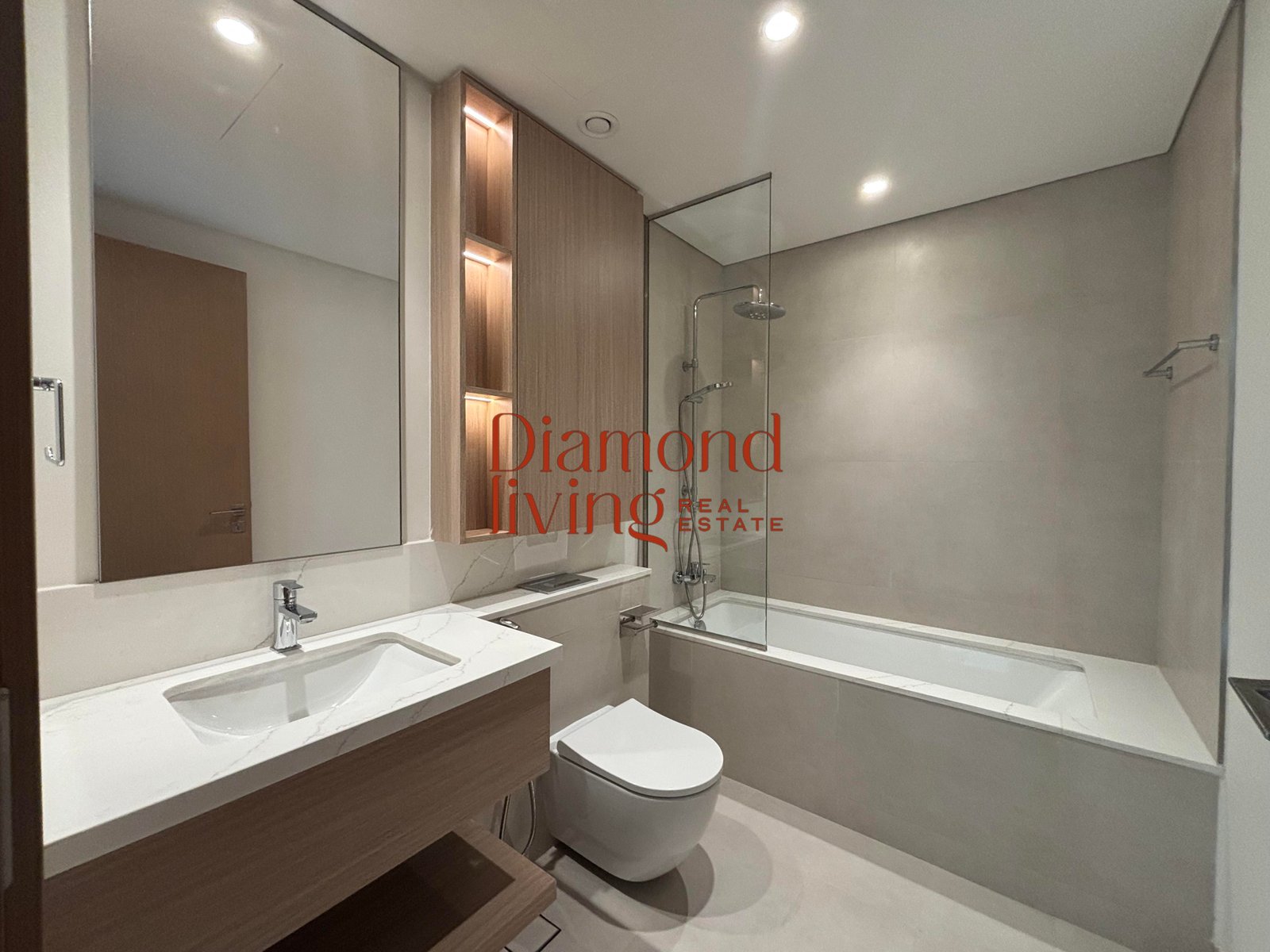 Brand New | Single Row | Private Garden