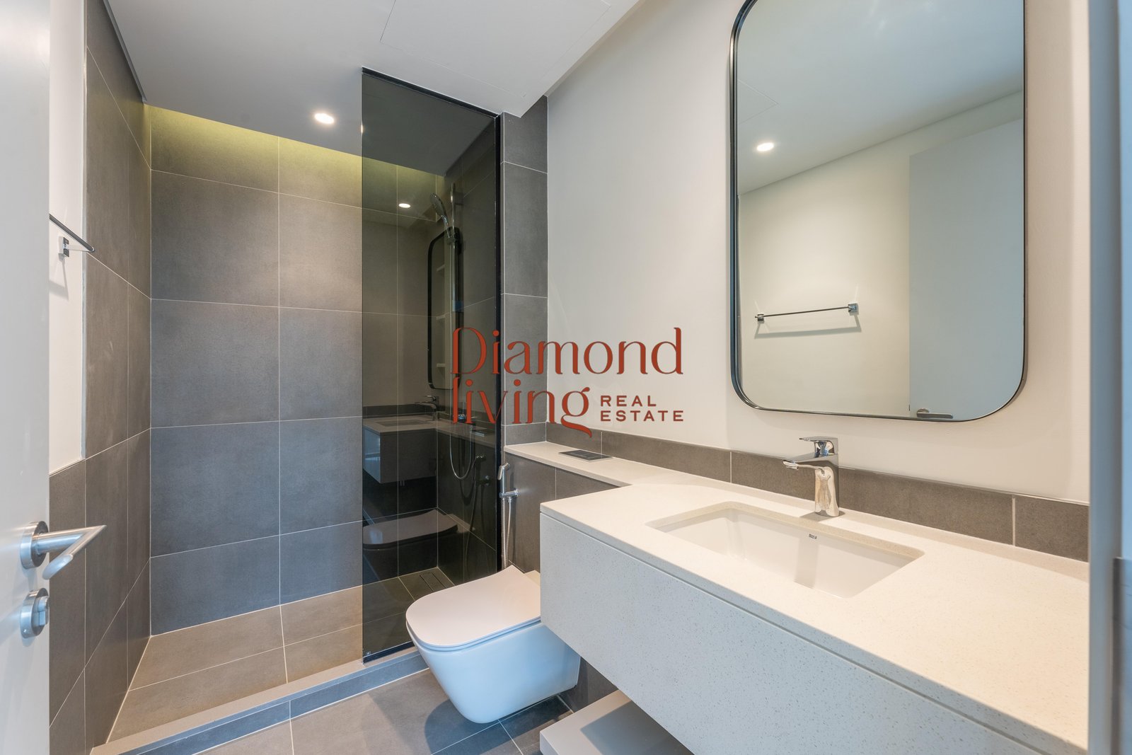 Brandnew | Luxurious  | Landscaped